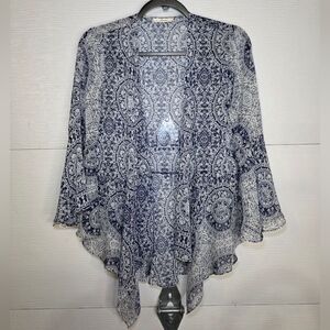 Soprano Blue and White Elegant Poncho